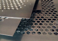 ثقوب مستديرة الفولاذ المقاوم للصدأ صفائح معدنية مثقبة للمياه / النفط / ترشيح الهواء