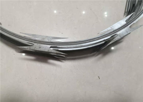 كونسرتينا CBT-65 أسلاك شائكة